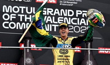 Diogo Moreira conquista Campeonato Mundial de Moto2