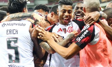 Flamengo goleia Sport e assume liderança; Santos derrota Palmeiras
