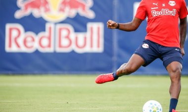 Bragantino multa zagueiro por fala machista contra árbitra