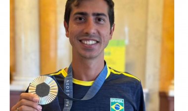 Caio Bonfim ganha prata em etapa mundial da marcha atlética na China