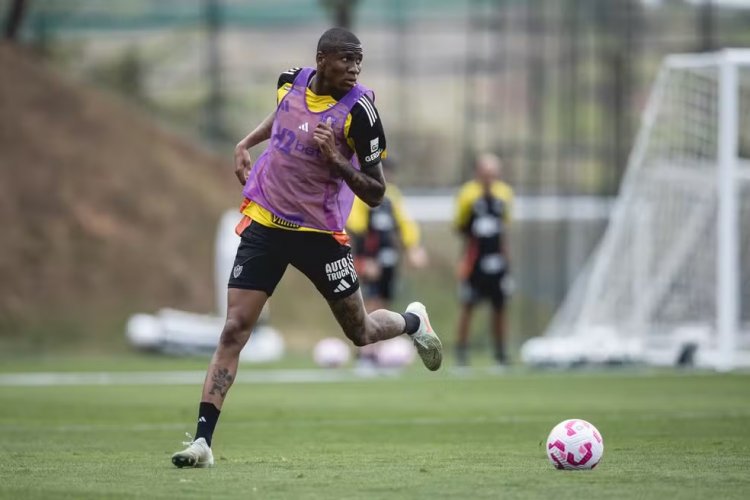 Ex-Palmeiras envolvido na venda de Paulinho não joga há mais de nove meses pelo Atlético-MG