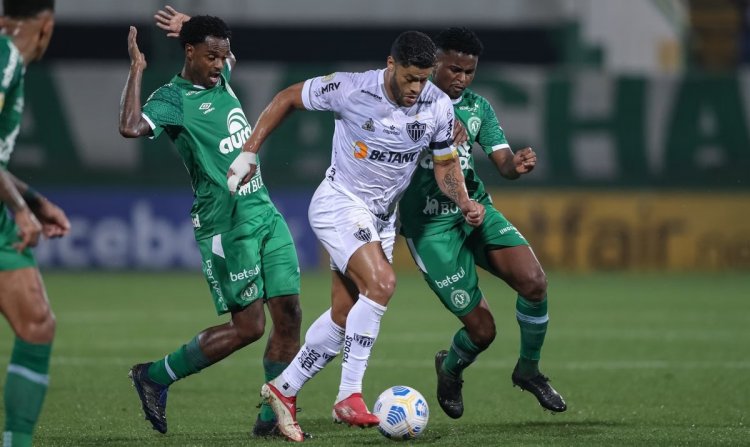 Atlético tenta melhorar retrospecto recente contra a Chapecoense