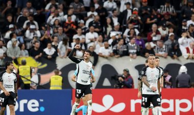 Corinthians derrota Santa Fe e segue 100% na Copa Libertadores