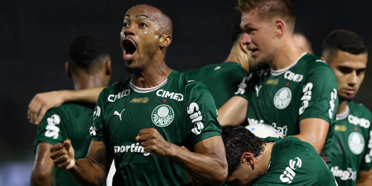 Em noite de Marlon Freitas, Palmeiras derrota Grêmio