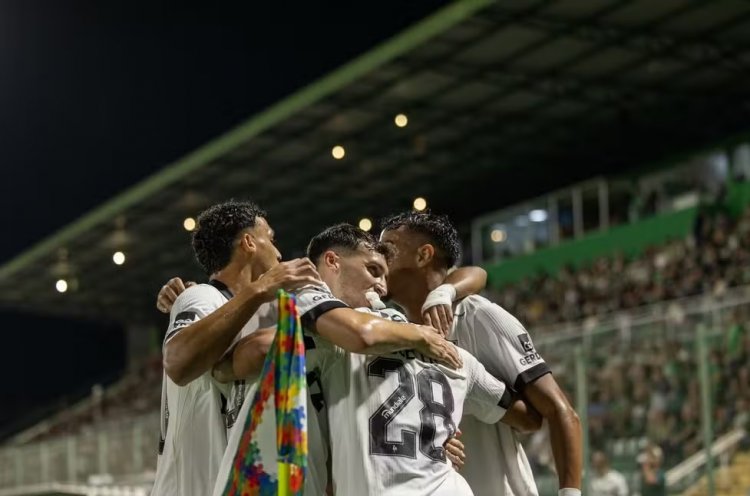 Eduardo Domínguez vê evolução do Atlético-MG: "No caminho que queremos"