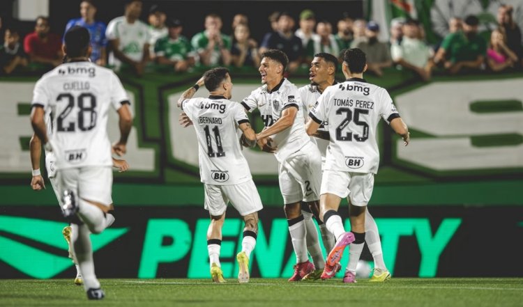 Atlético enfrenta Athletico-PR na Arena MRV e tenta embalar no Campeonato Brasileiro