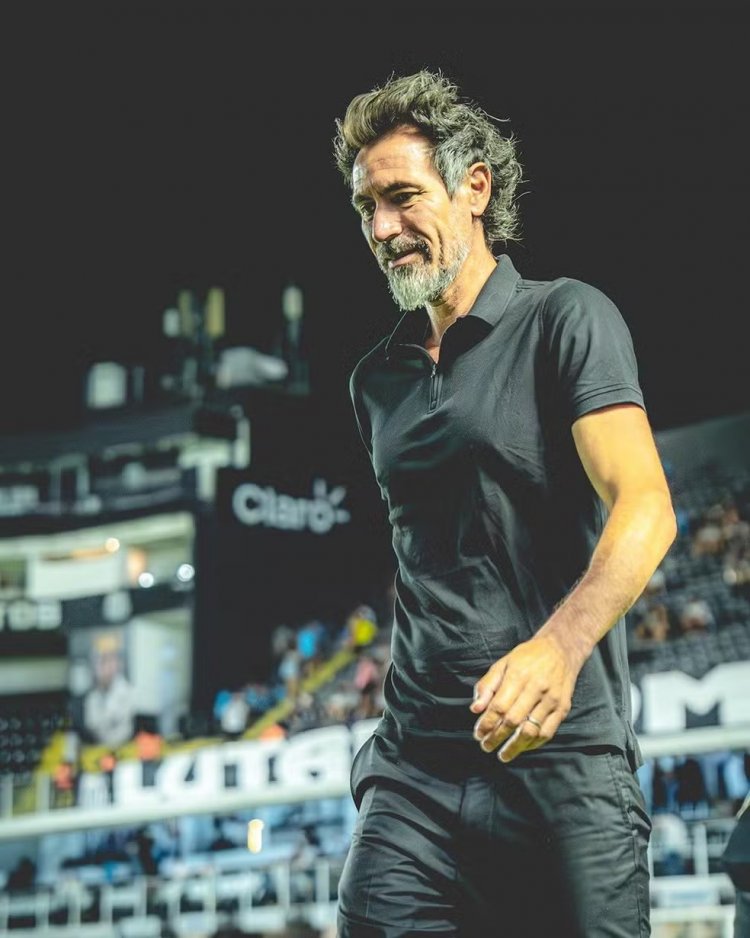 Eduardo Domínguez cita "urgência" e revela problema do Atlético-MG