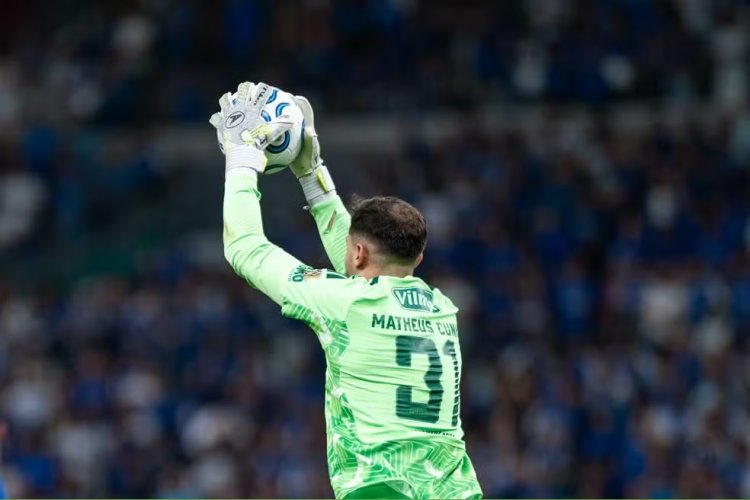Quem é o titular? Artur Jorge analisa disputa entre goleiros do Cruzeiro: "Resposta muito clara"