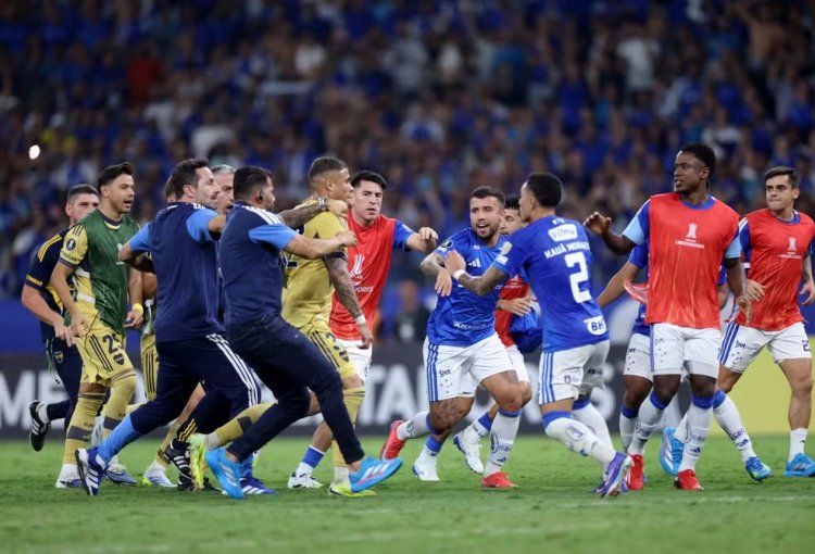 Cruzeiro x Boca Juniors termina em confusão no Mineirão