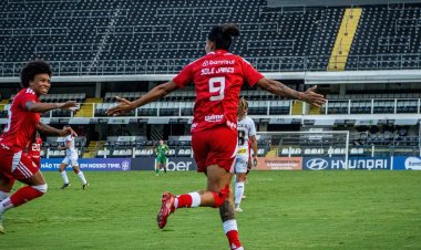 Inter aplica 3 a 0 no Santos fora de casa pelo Brasileirão Feminino