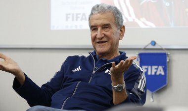 Internado, Parreira passa por cirurgia no Rio de Janeiro