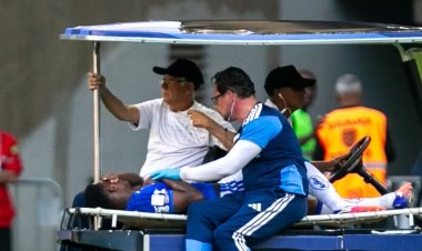 Sinisterra vai passar por cirurgia e pode desfalcar o Cruzeiro até o fim da temporada